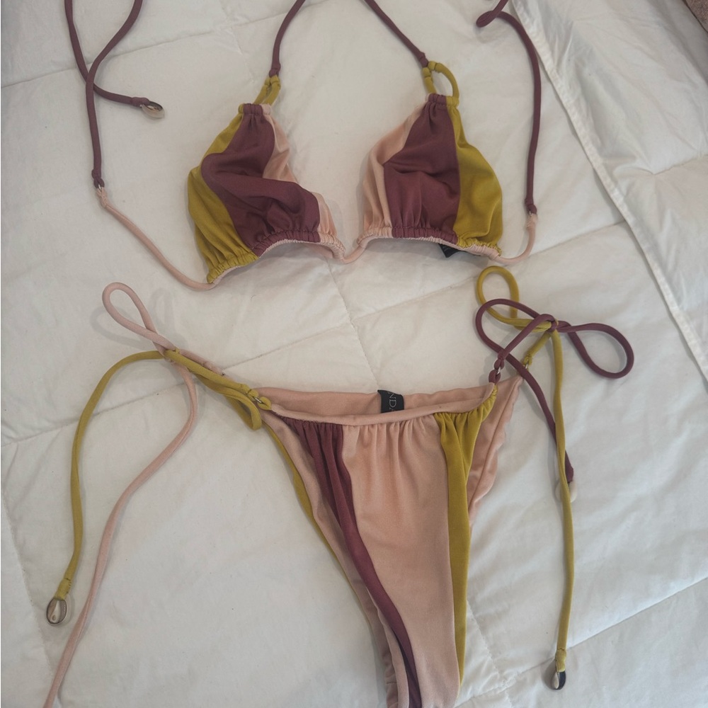 Indah Bikini Set